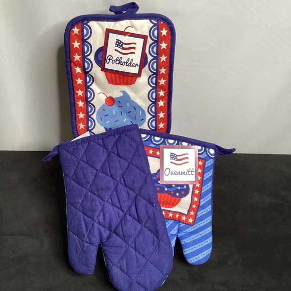 Set of 3 Patriotic Oven Mitts and pot holder - Picture 5 of 5